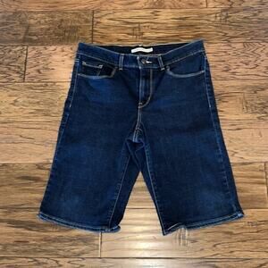 Levi’s Bermuda Short Size 28